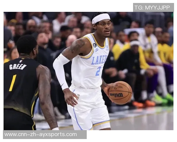 拉拉维亚称赞范德比尔特防守表现为球队奠定坚实基础 拉拉维亚称赞范德比尔特防守表现为球队奠定坚实基础