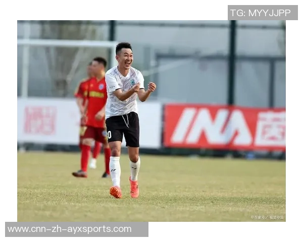 张瑷晖越位位置干扰防守打入生涯首球边裁果断判罚引发争议