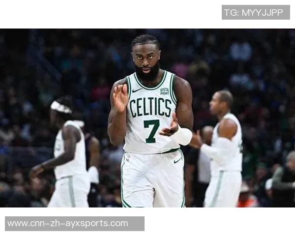 杰伦布朗为何只穿一边袖子想要改变自己的气场与风格